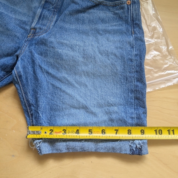 Levi's 501 Men jeans short 100% cotton size 30 in great used condition - Picture 11 of 12